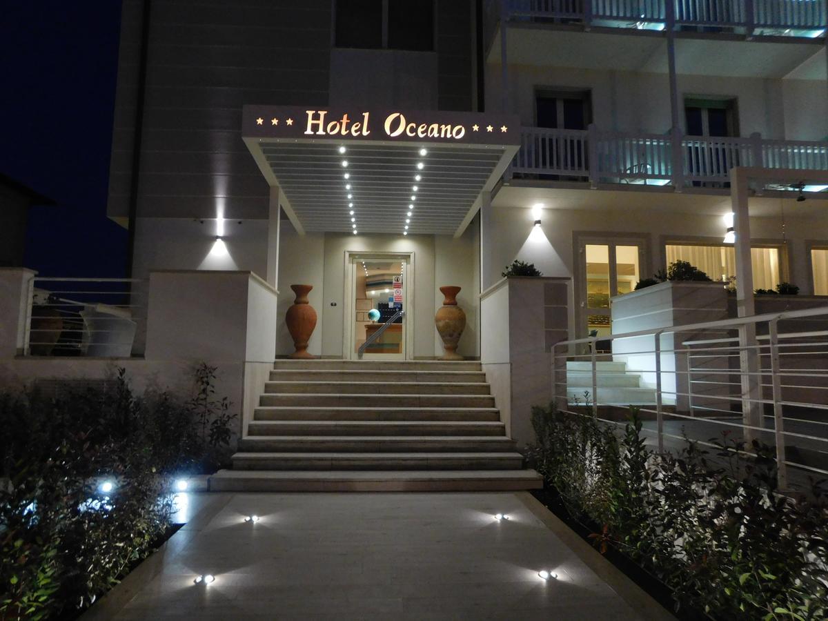 Hotel Oceano 마리아나디피에트라산타 외부 사진